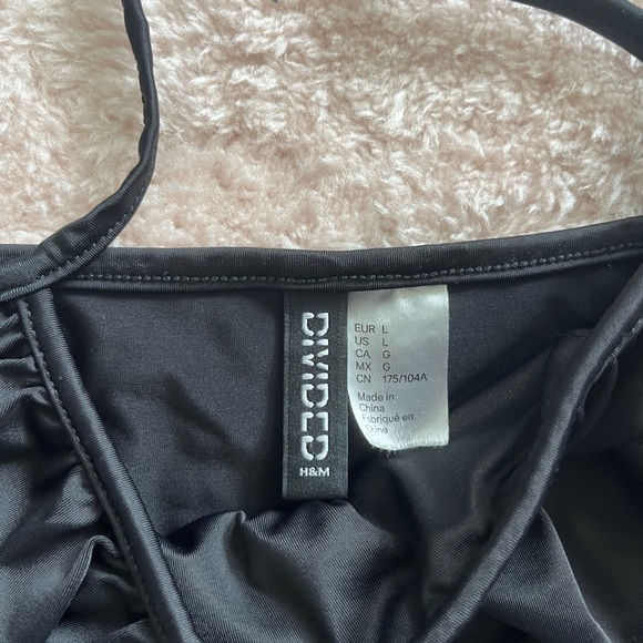 H&M ruched bust top - Picture 2 of 2